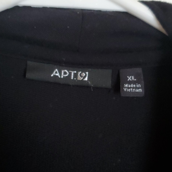 Sweater - Picture 2 of 4